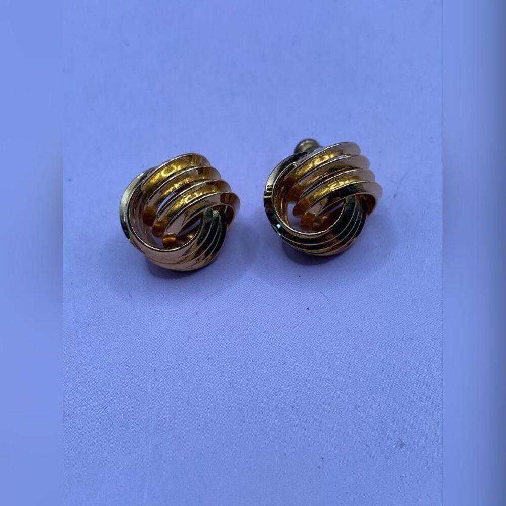 Vintage Gold Tone Knot Pierced Earrings Womens Round Swirl Stud Jewelry 1/4”